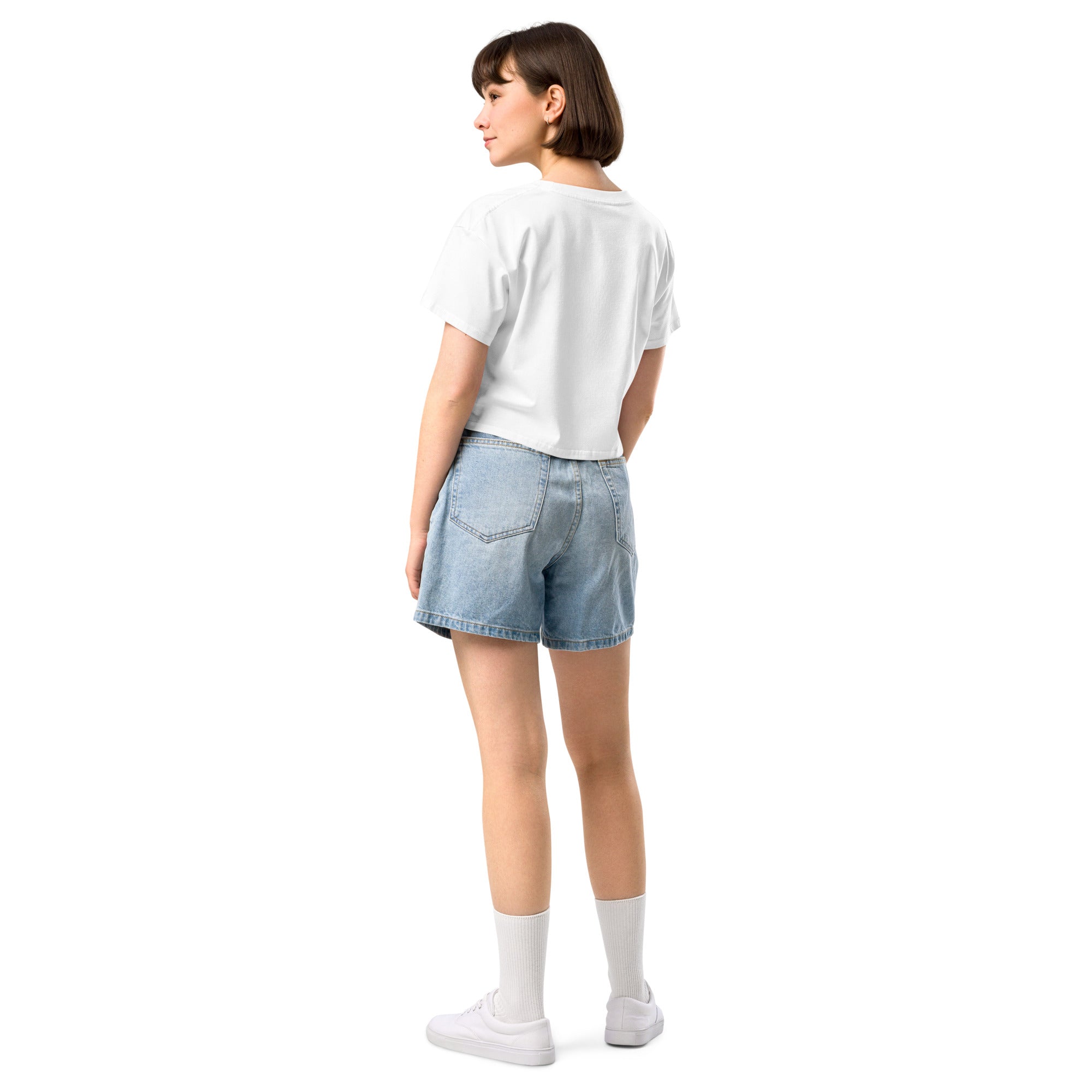 Wolfpack drip logo women's crop top, white, back